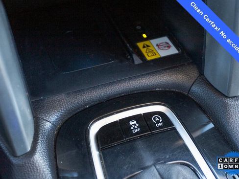 Used 2022 Toyota Corolla Cross XLE image 40
