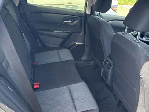 Certified 2025 Nissan Rogue SV AWD/4WD image 6