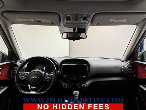 Used 2023 Kia Soul GT-Line w/ GT-Line Technology Package FWD image 11