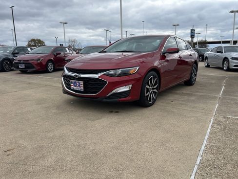Used 2024 Chevrolet Malibu RS w/ LPO, Floor Liner Package image 1