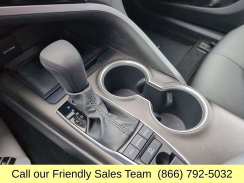 Used 2023 Toyota Camry LE image 21