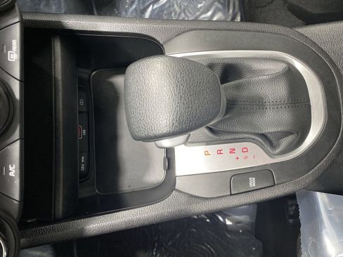 Used 2024 Kia Forte LXS w/ LXS Technology Package FWD image 19