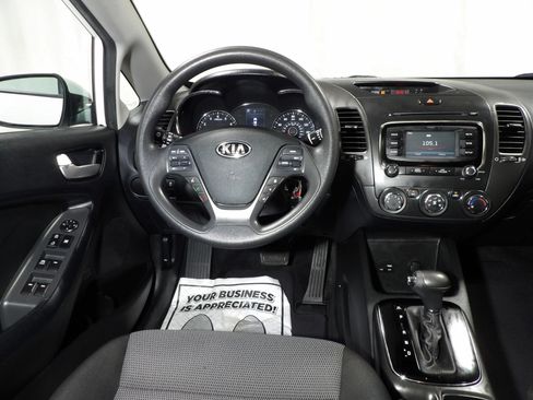 Used 2018 Kia Forte LX w/ LX Rear Camera Package FWD image 11