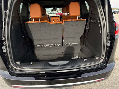 New 2026 Chrysler Pacifica Pinnacle image 27