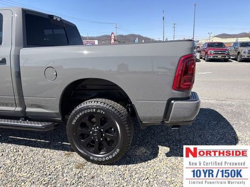New 2026 RAM 2500 Laramie w/ Night Edition AWD/4WD image 9