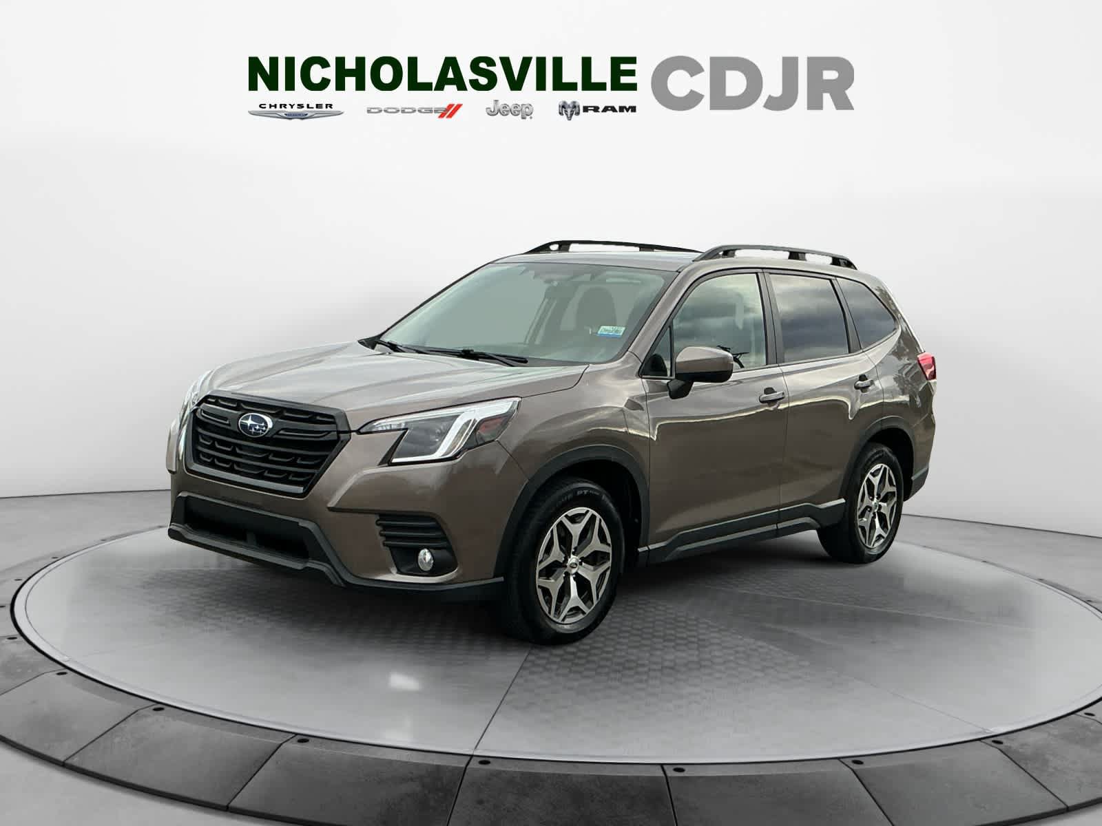 Used 2022 Subaru Forester Premium AWD/4WD image 1