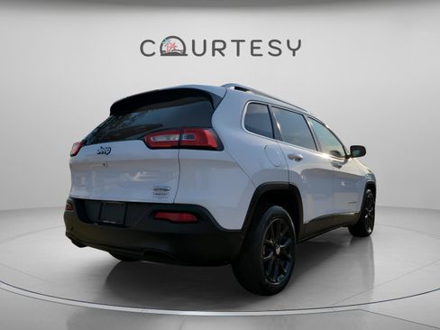 Used 2016 Jeep Cherokee Latitude image 6