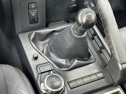 Used 2025 Toyota Tacoma SR AWD/4WD image 22