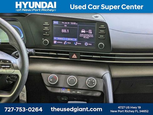 Certified 2024 Hyundai Elantra SE FWD image 18