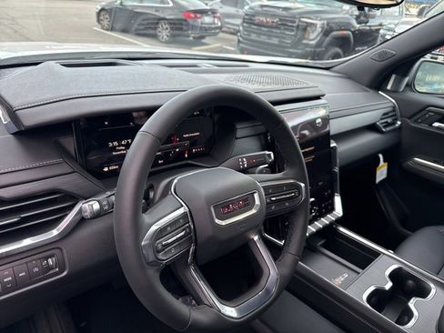 New 2026 GMC Acadia Elevation image 12