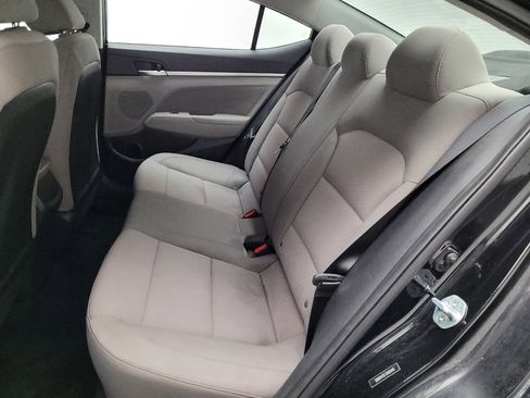 Used 2019 Hyundai Elantra SEL image 18