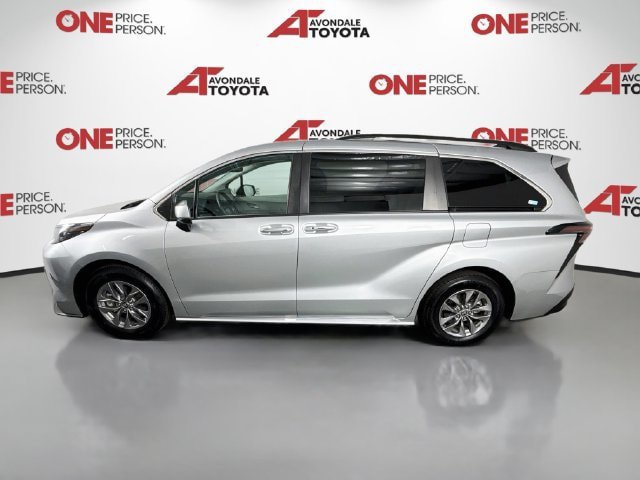 Certified 2024 Toyota Sienna XLE FWD image 5