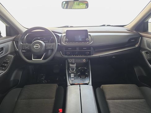 Used 2023 Nissan Rogue SV FWD image 9