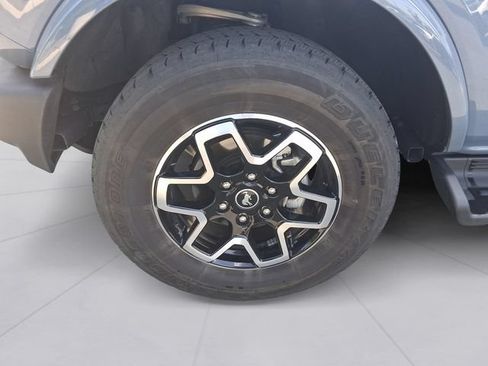 Used 2025 Ford Bronco Outer Banks AWD/4WD image 9