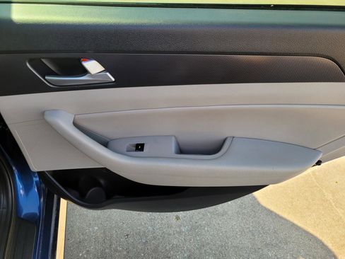 Used 2017 Hyundai Sonata Sport w/ Value Edition Package 02 image 12