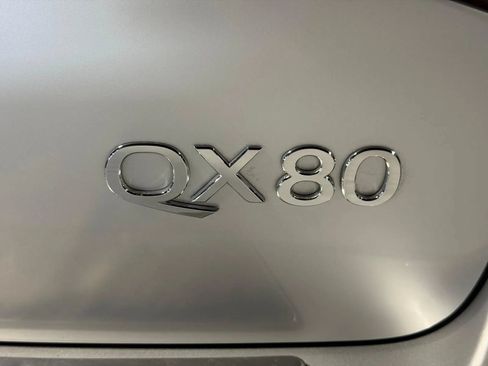 Used 2015 INFINITI QX80 2WD w/ Deluxe Technology Package image 11