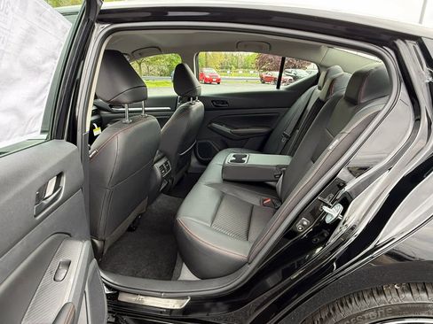 New 2026 Nissan Altima 2.5 SR FWD image 13