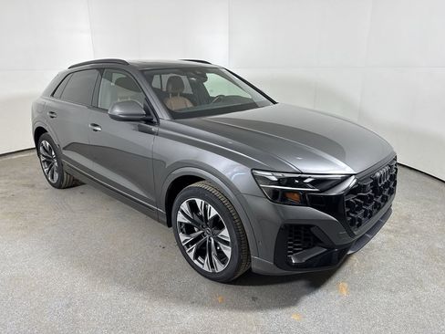 Used 2024 Audi Q8 Premium Plus w/ Premium Plus Package image 5