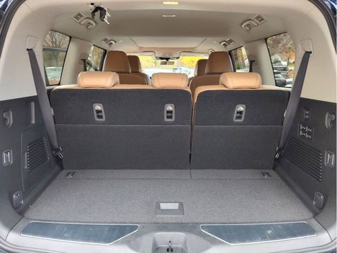 New 2025 INFINITI QX80 Luxe image 16