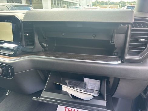 Used 2022 Chevrolet Silverado 1500 LT image 13