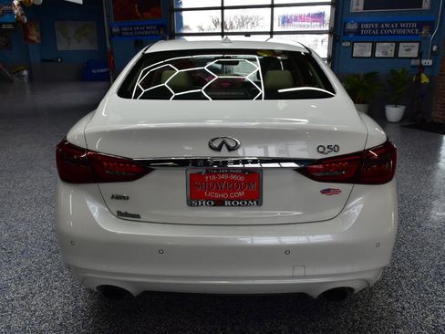 Used 2019 INFINITI Q50 Luxe w/ Essential Package (3.0T Luxe) image 5