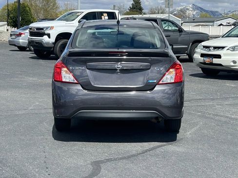 Used 2015 Nissan Versa SV FWD image 6