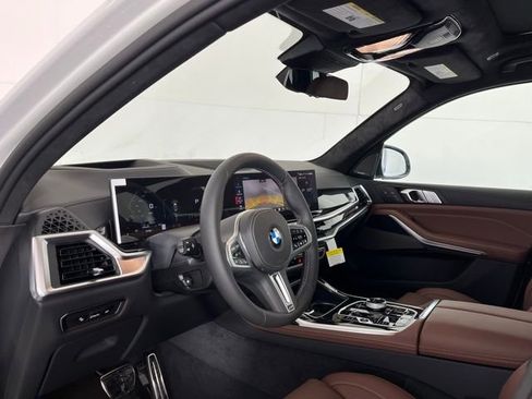 New 2026 BMW X7 M60i image 8