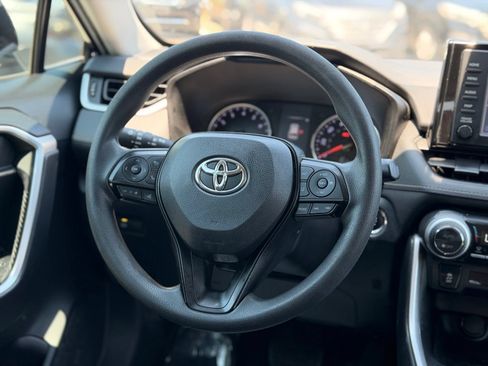 Used 2019 Toyota RAV4 XLE FWD image 36