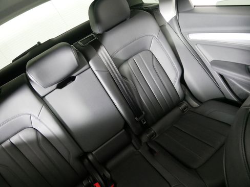 Used 2019 Audi Q5 2.0T Premium Plus w/ Premium Plus Package image 14