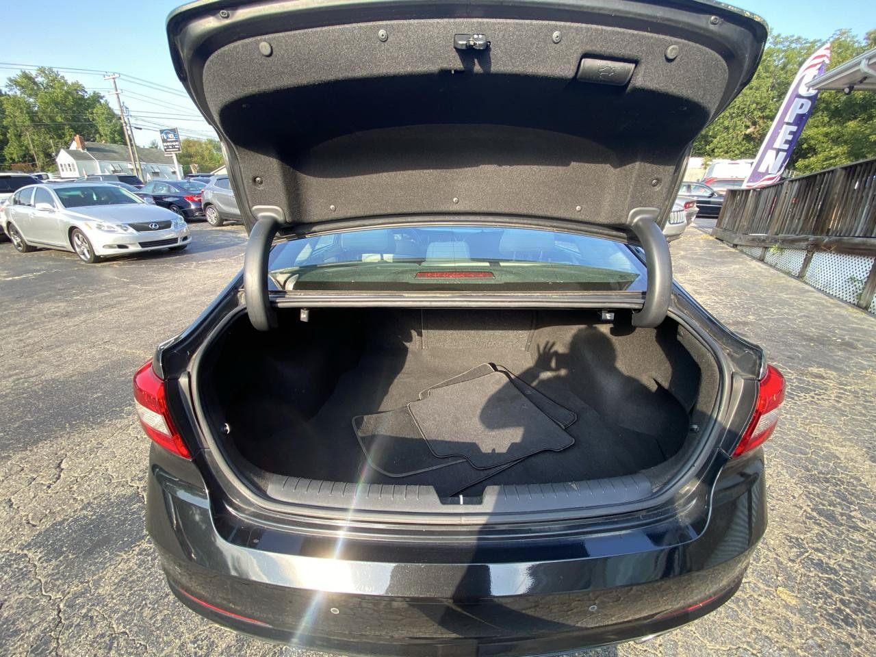 Used 2015 Hyundai Sonata Limited w/ Option Group 06 FWD image 25