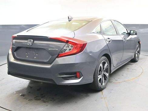 Used 2017 Honda Civic Touring image 5