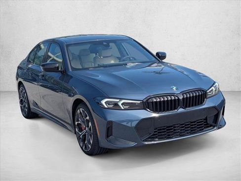Used 2026 BMW 330i Sedan w/ M Sport Package RWD image 6