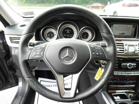 Used 2014 Mercedes-Benz E 350 4MATIC Sedan w/ Premium 1 Package image 10