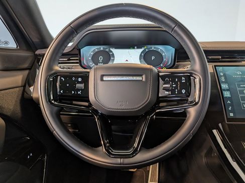 Used 2025 Land Rover Range Rover Sport Dynamic SE image 18