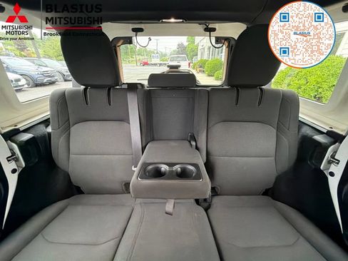 Used 2023 Jeep Wrangler Unlimited w/ Sun & Screen Package AWD/4WD image 52