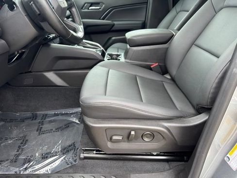 Certified 2025 GMC Canyon Elevation w/ Convenience Package AWD/4WD image 5