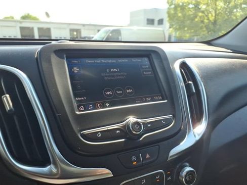 Used 2024 Chevrolet Equinox LT FWD image 17