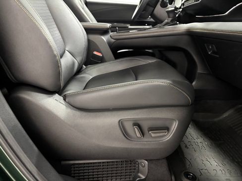 Used 2026 Toyota Sienna XLE Woodland Edition AWD/4WD image 64