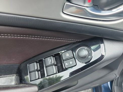Used 2018 MAZDA MAZDA3 Touring FWD image 29