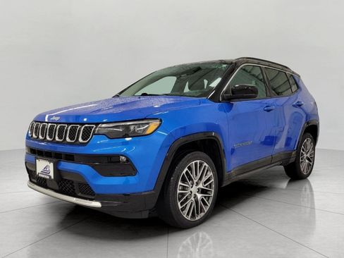Used 2024 Jeep Compass Limited w/ Elite Group AWD/4WD image 13