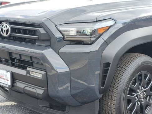 Certified 2025 Toyota 4Runner SR5 AWD/4WD image 8