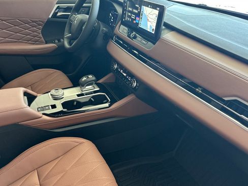 New 2025 Mitsubishi Outlander SEL image 14