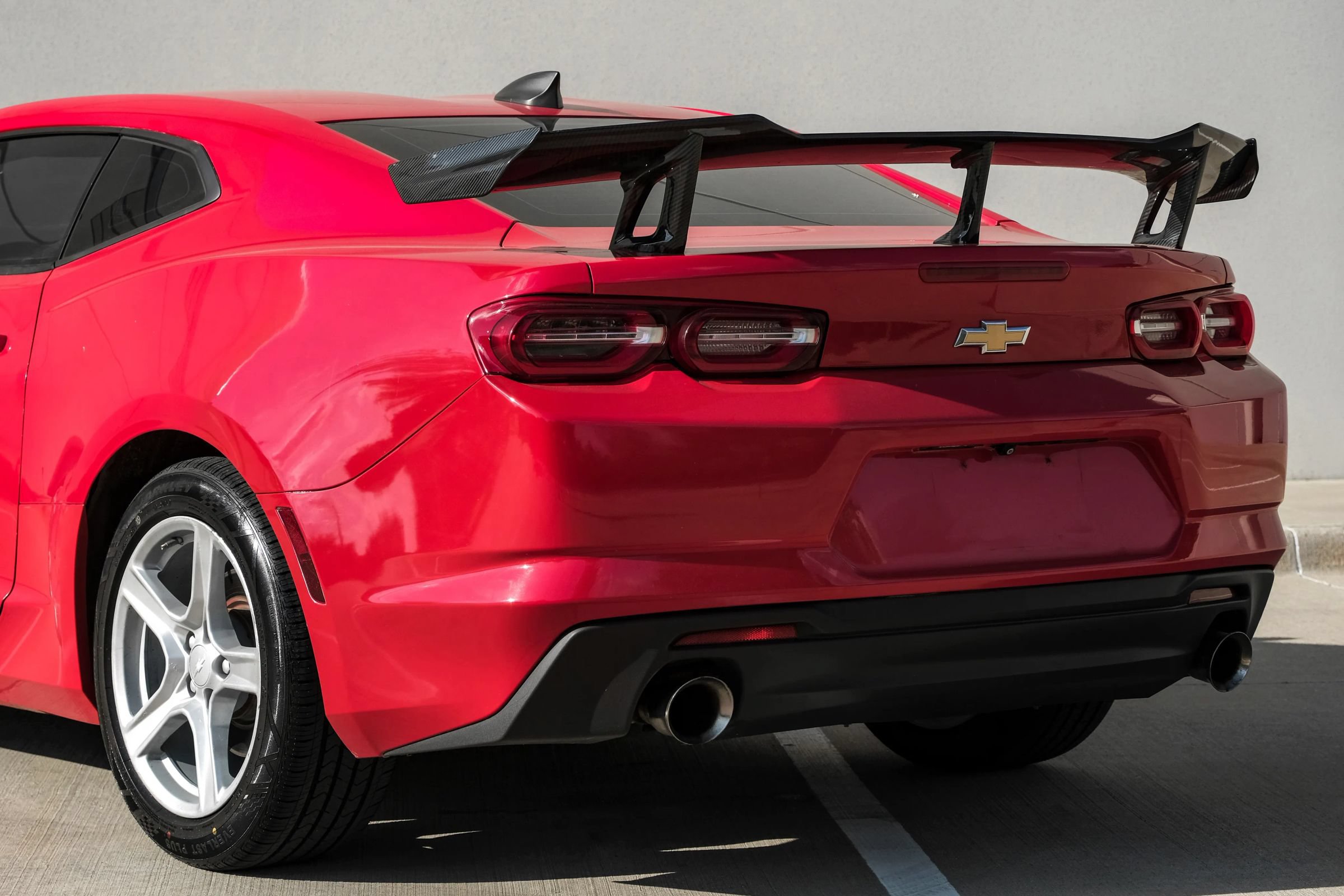 Used 2020 Chevrolet Camaro LT RWD image 9