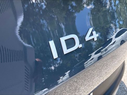 Used 2023 Volkswagen ID.4 Pro S Plus RWD image 42