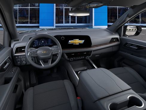 New 2026 Chevrolet Suburban LS w/ LS Custom Edition AWD/4WD image 15