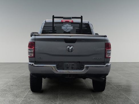 Used 2022 RAM 2500 Tradesman w/ Chrome Appearance Group AWD/4WD image 4