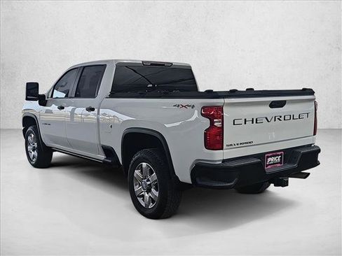 Used 2021 Chevrolet Silverado 2500 W/T w/ WT Convenience Package image 3