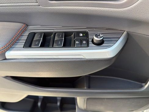 Used 2023 Toyota Sienna XSE AWD/4WD image 16