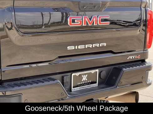 Used 2022 GMC Sierra 2500 AT4 w/ AT4 Premium Plus Package image 7
