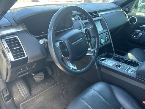 Used 2020 Land Rover Discovery Landmark AWD/4WD image 11